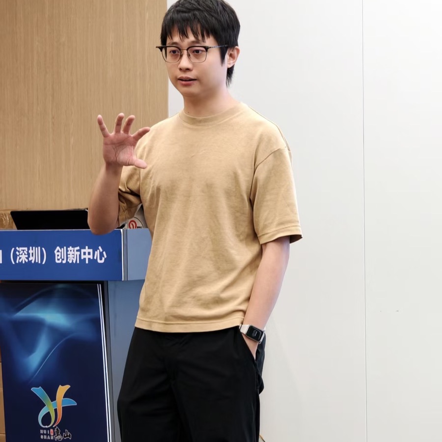 Joe 在深圳創新中心分享 AI 應用